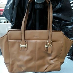 Coach Women's Purse NWT Leather Tan /Saddle